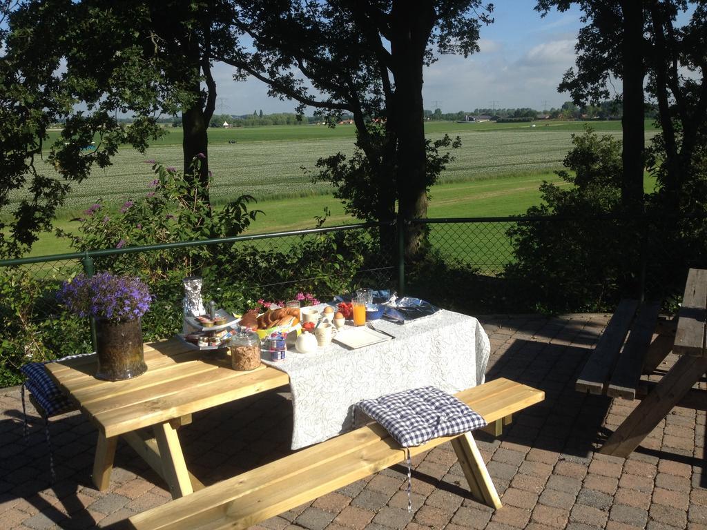 B&B Op De Brabantse Wal Halsteren Exteriör bild