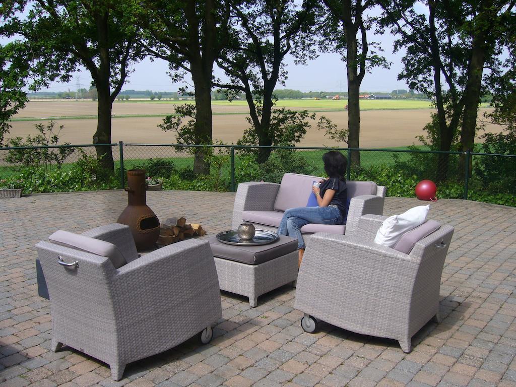 B&B Op De Brabantse Wal Halsteren Exteriör bild